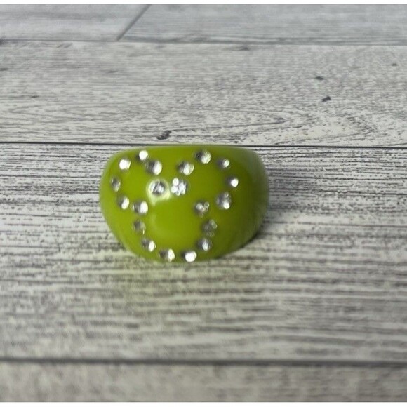 Vintage Disney Mickey Mouse Lucite Ring Chartreuse Green Rhinestones Size 6 - Picture 1 of 5